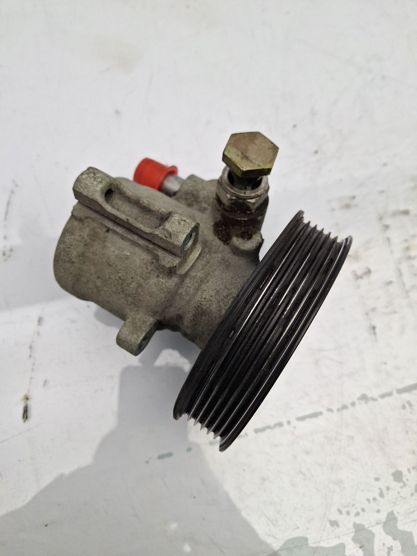 BOMBA DIRECCION VOLKSWAGEN NEW 