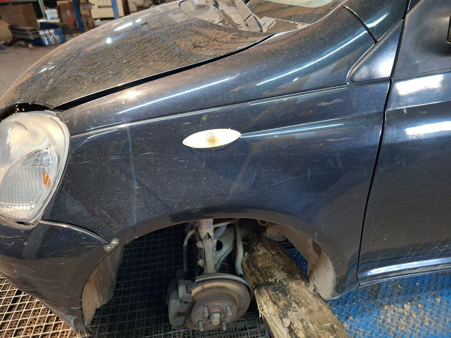 FARO DERECHO TOYOTA YARIS 