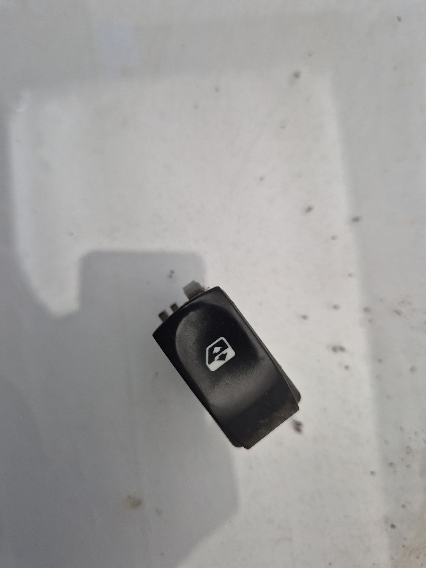 MANDO ELEVALUNAS DELANTERO DERECHO RENAULT CLIO 