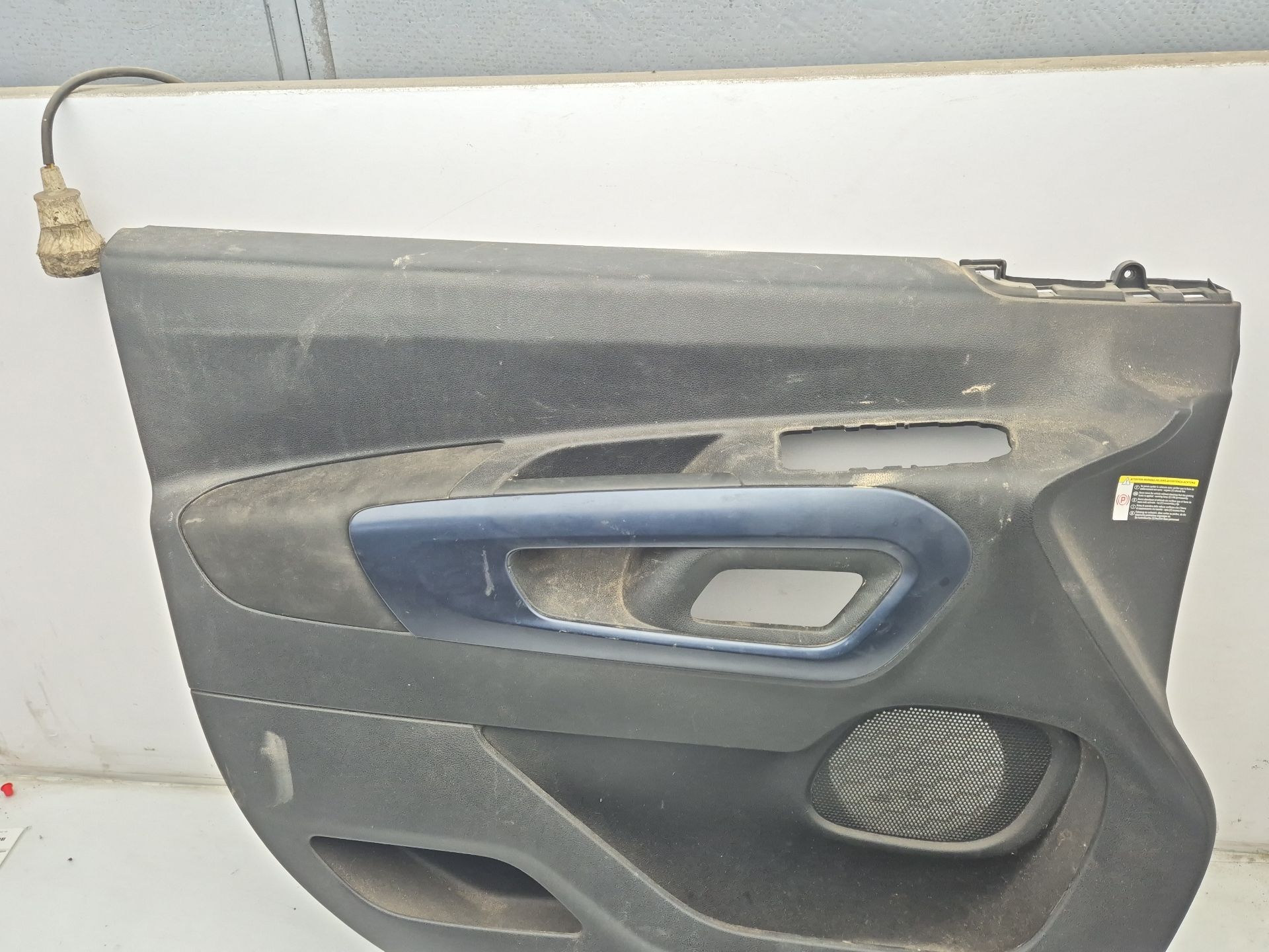 GUARNECIDO PUERTA DELANTERA IZQUIERDA PEUGEOT RIFT 