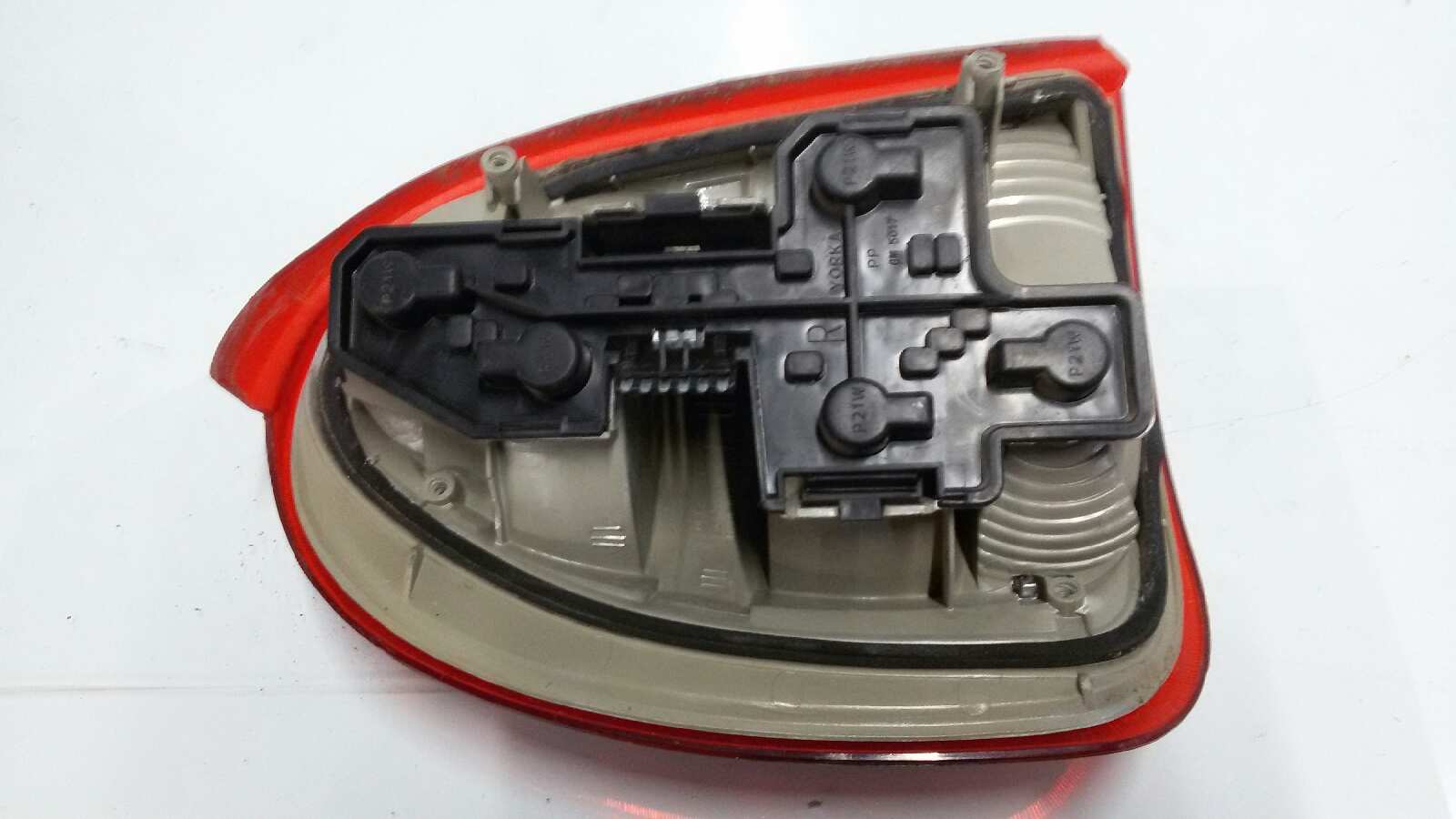 PILOTO TRASERO DERECHO OPEL CORSA X12XE