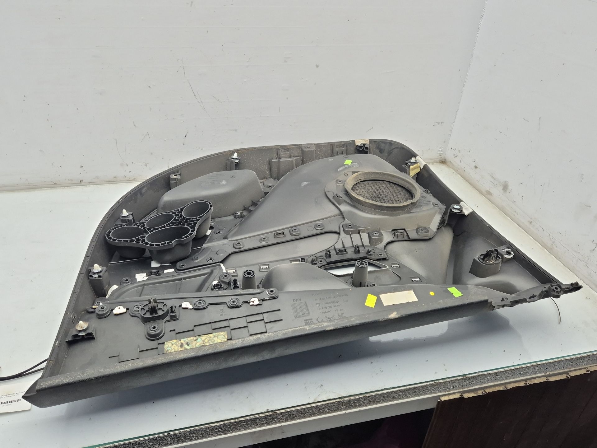 GUARNECIDO PUERTA DELANTERA IZQUIERDA PEUGEOT RIFT 