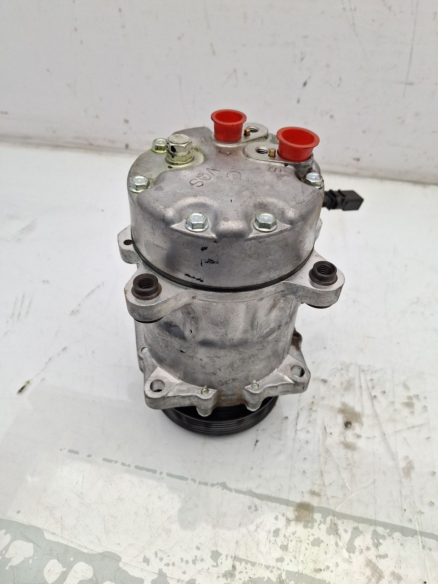 COMPRESOR AIRE ACONDICIONADO VOLKSWAGEN NEW 