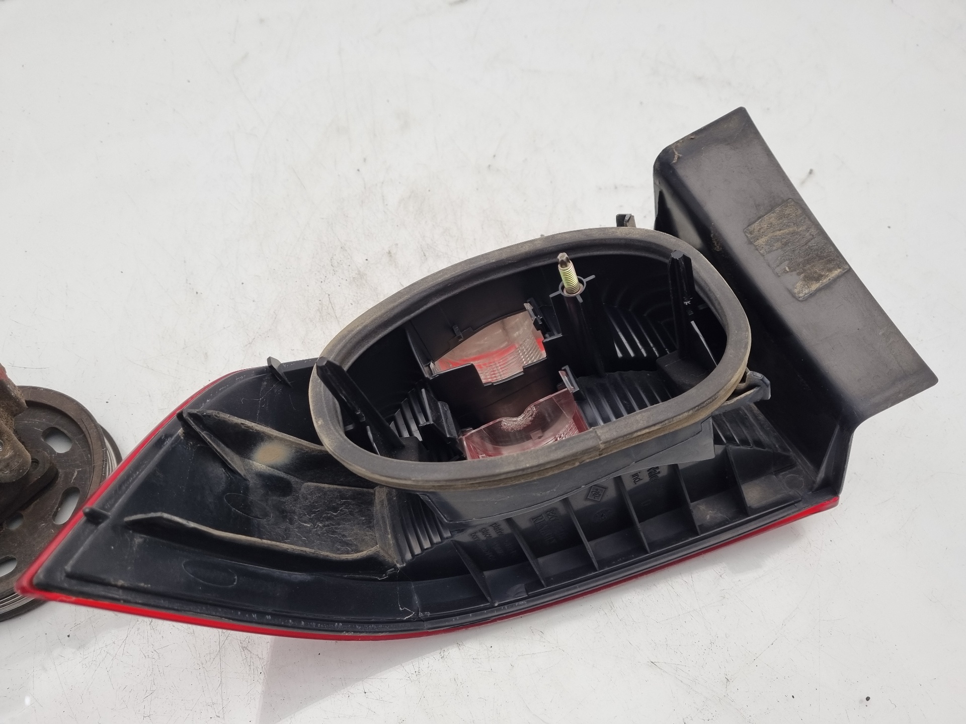 PILOTO TRASERO DERECHO RENAULT LAGUNA F9Q C6