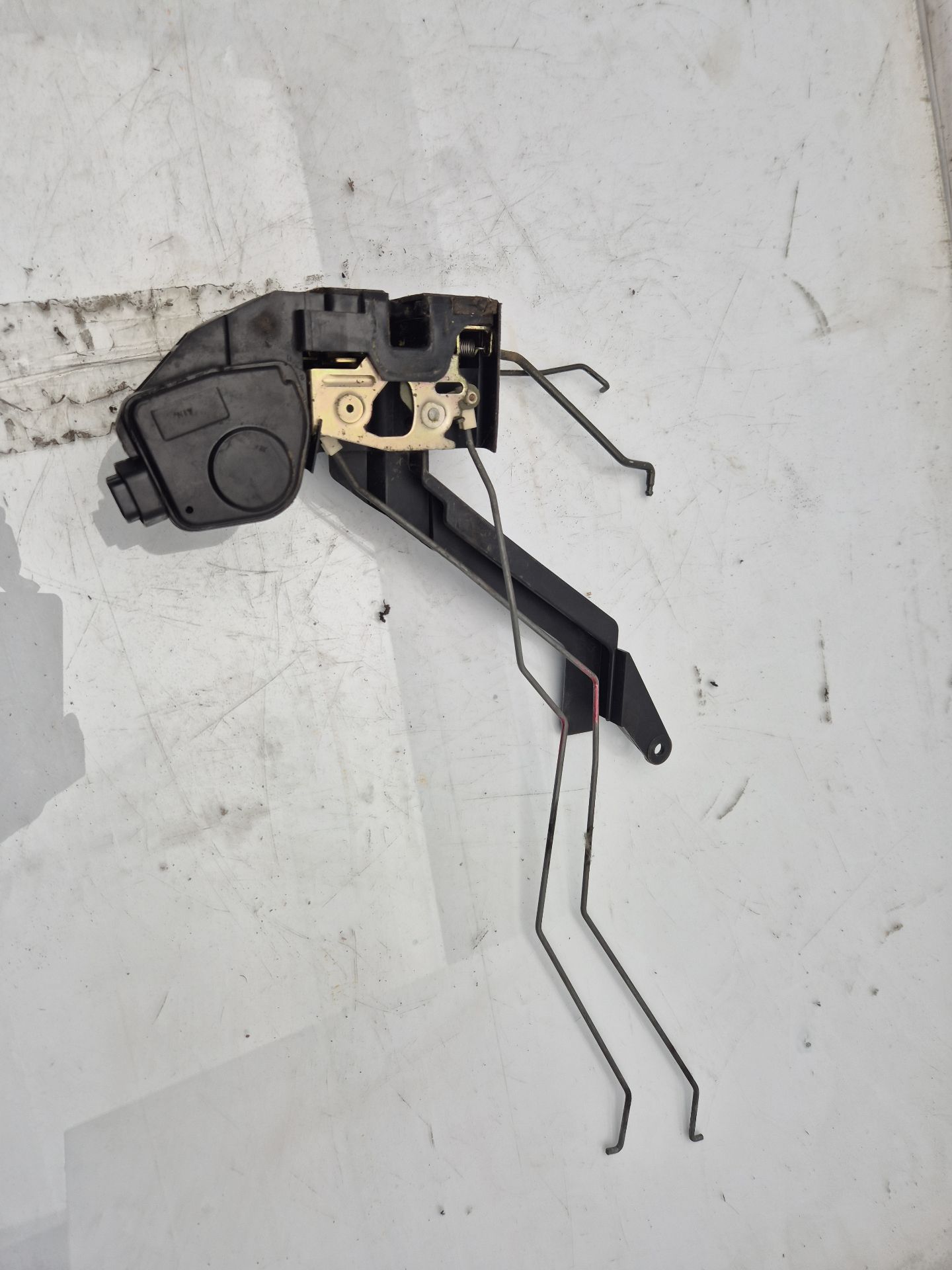 CERRADURA PUERTA DELANTERA IZQUIERDA HYUNDAI TERRA 