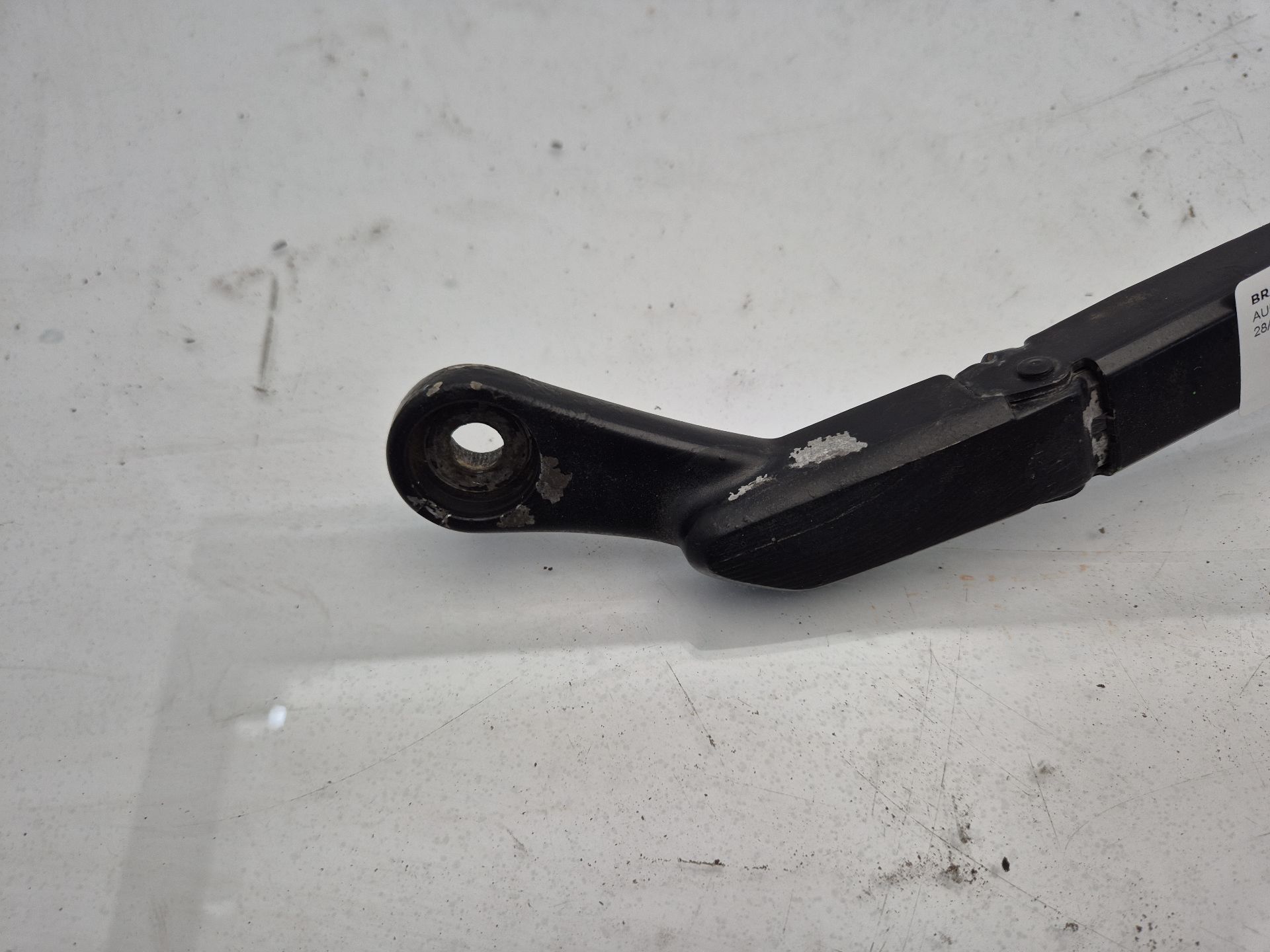 BRAZO LIMPIA DELANTERO DERECHO AUDI A4 
