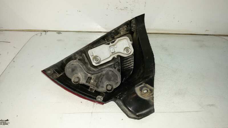 PILOTO TRASERO IZQUIERDO RENAULT MEGANE F9Q-B8