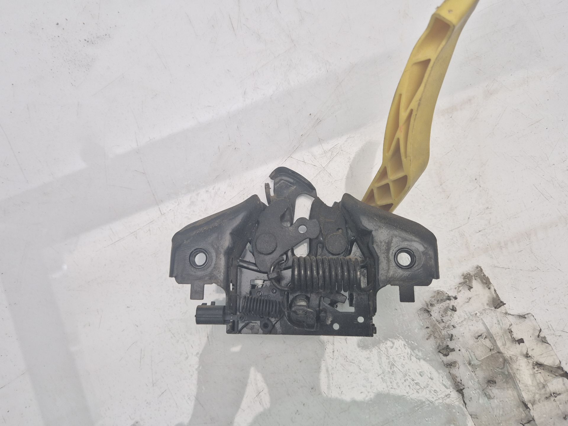 CERRADURA CAPO NISSAN JUKE 