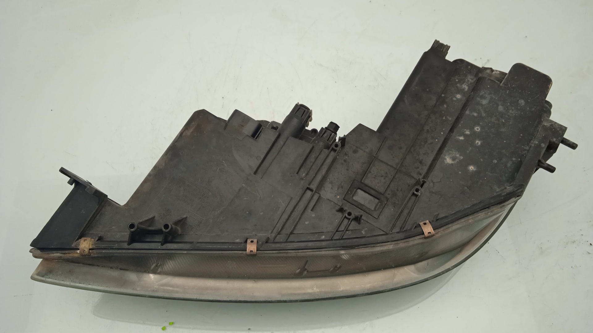 FARO DERECHO MAZDA 6 L8