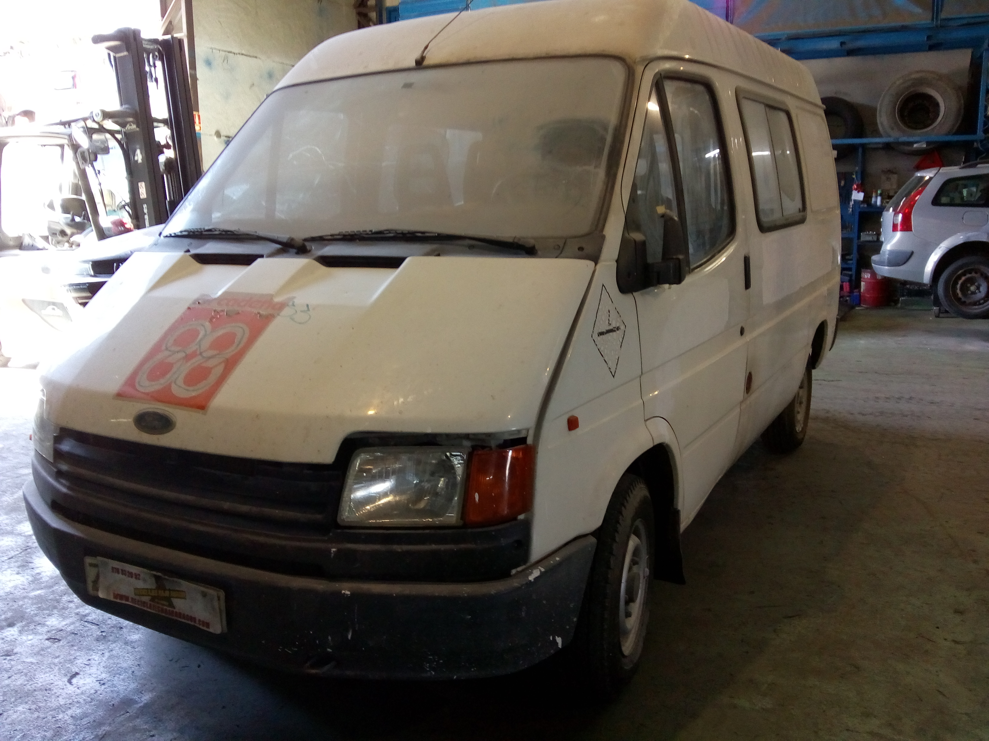 MANGUETA DELANTERA IZQUIERDA FORD TRANSIT 4AB