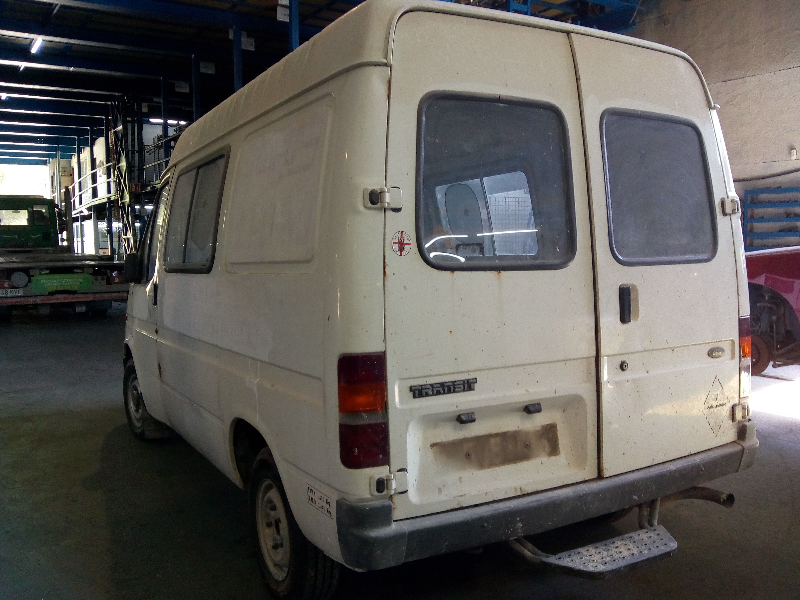 MANGUETA DELANTERA IZQUIERDA FORD TRANSIT 4AB