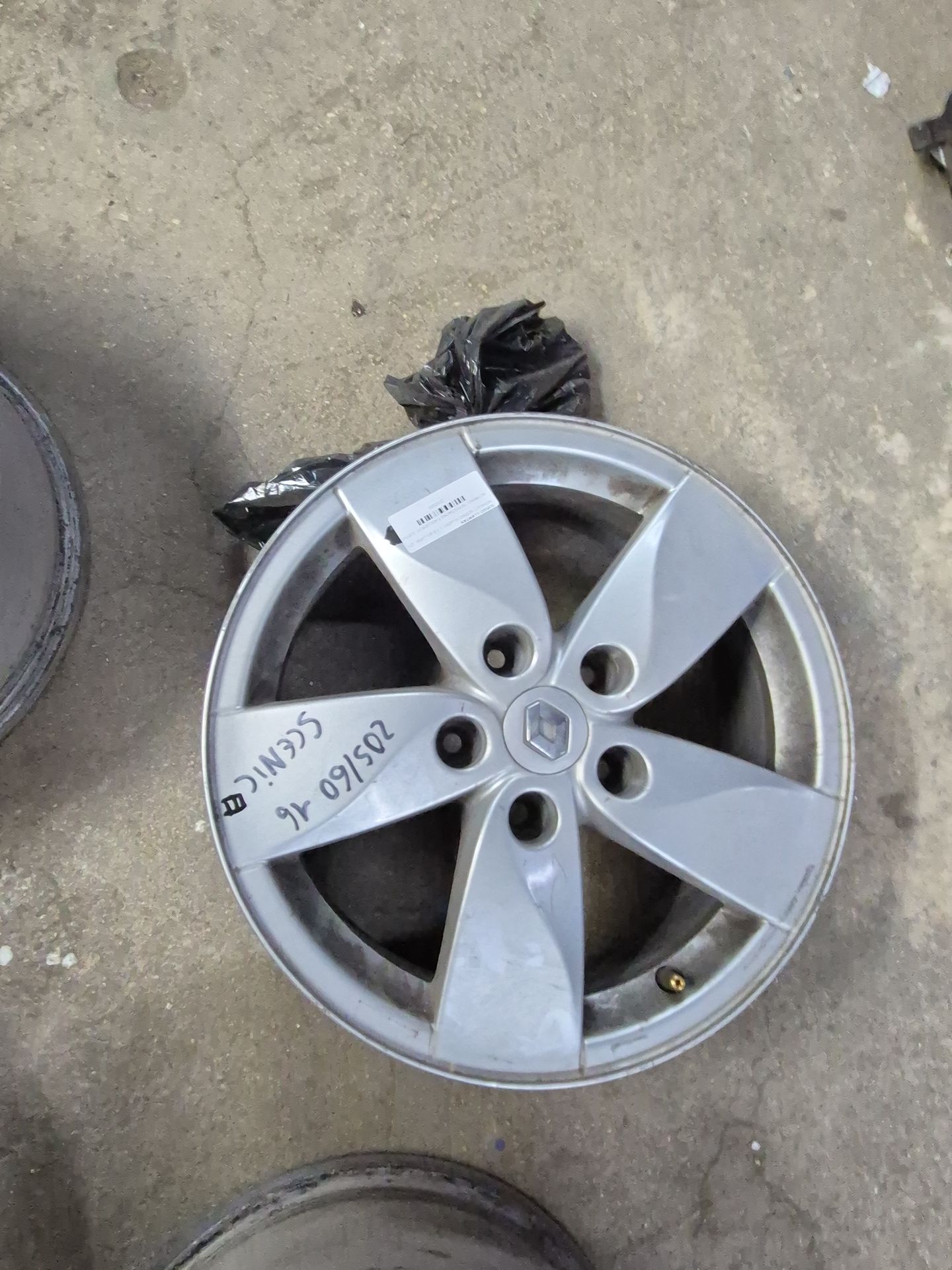 JUEGO LLANTAS RENAULT SC?NIC 