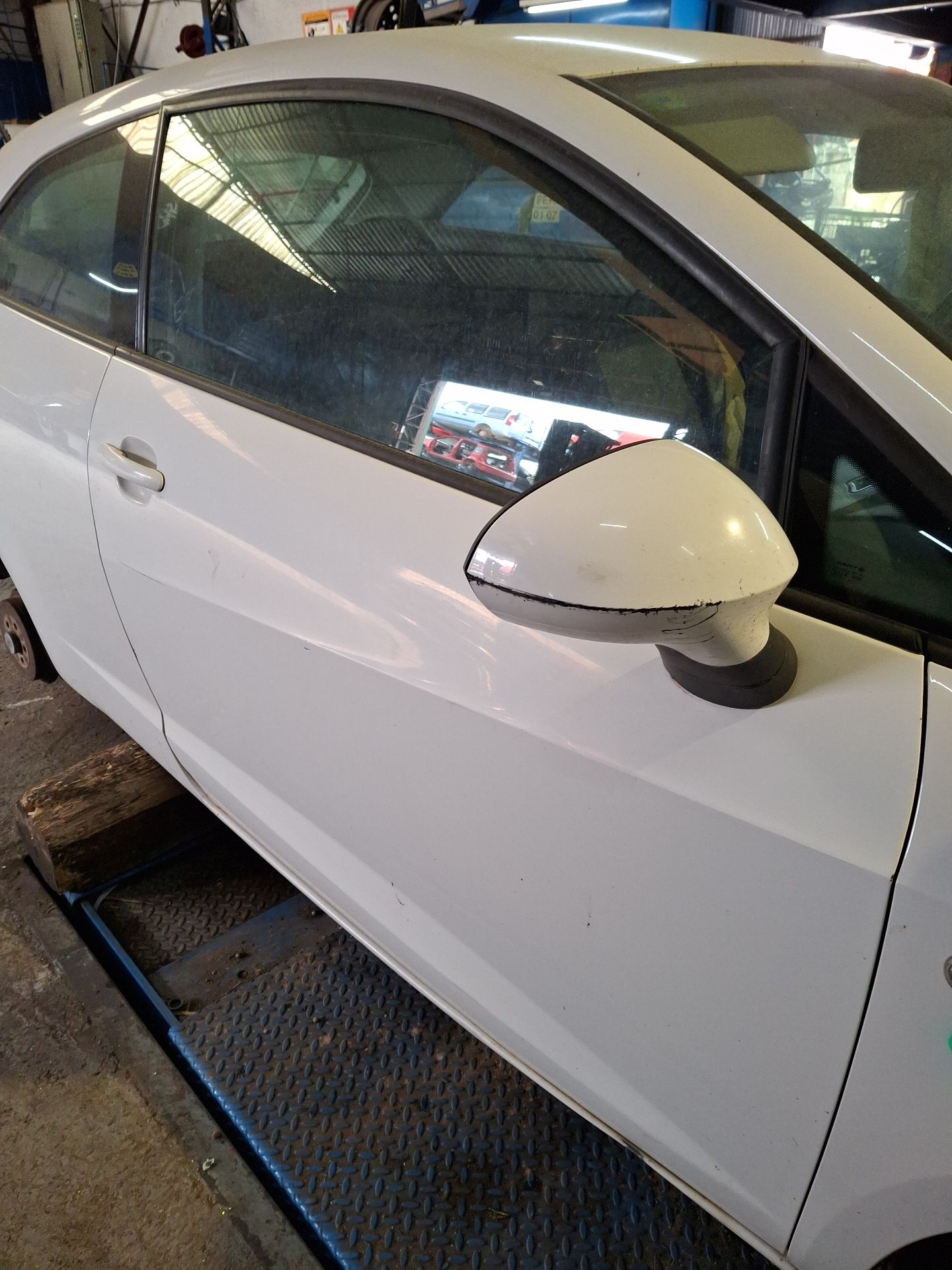 PUERTA DELANTERA DERECHA SEAT IBIZA 
