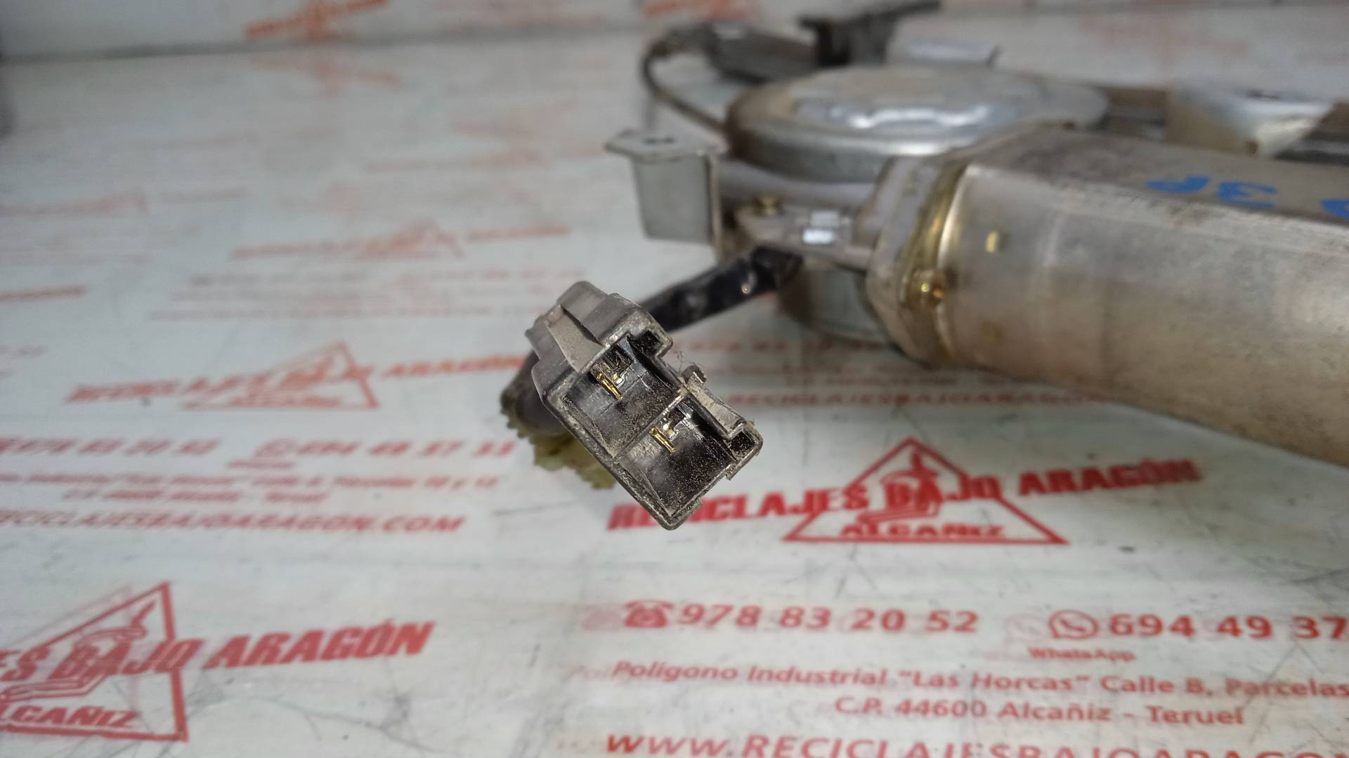 ELEVALUNAS DELANTERO DERECHO NISSAN TERRANO TD27