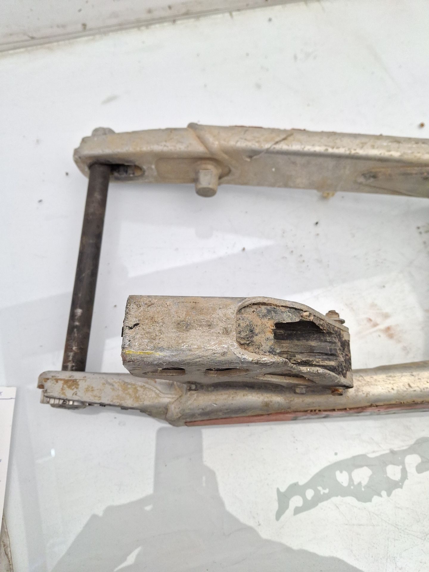 SOPORTE MOTOR KTM ENDURO 