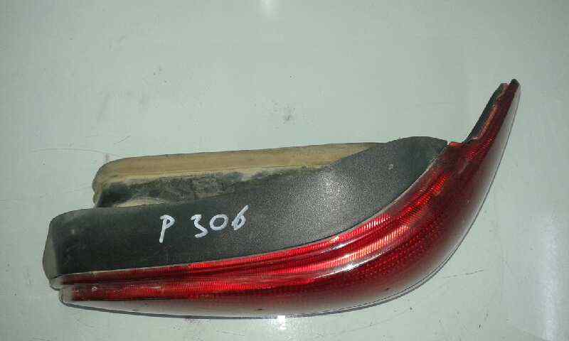 PILOTO TRASERO DERECHO PEUGEOT 306 DJY (XUD9A)