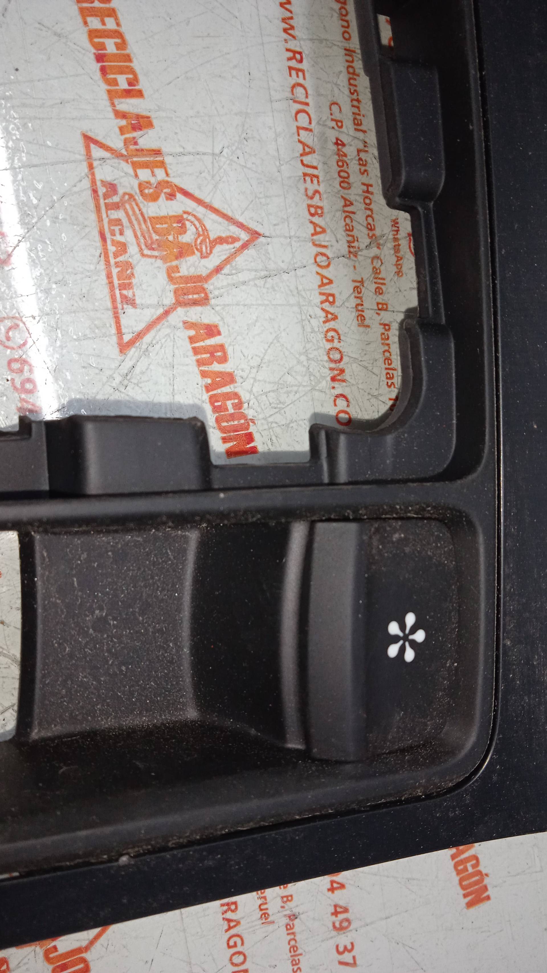 MOLDURA RENAULT GRAND 