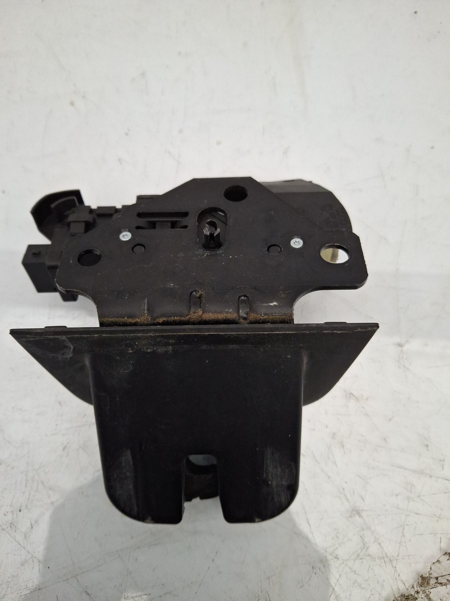 CERRADURA MALETERO / PORTON AUDI A4 