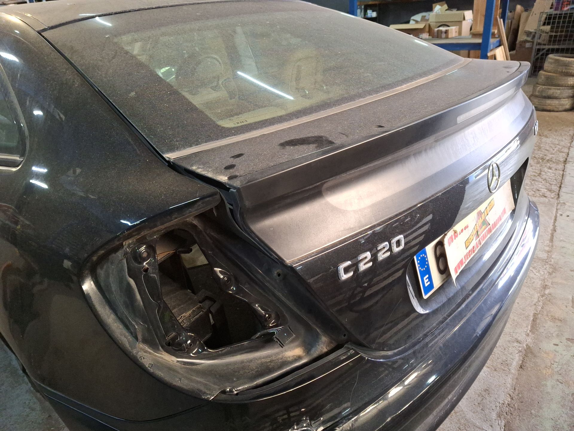 PORTON TRASERO MERCEDES-BENZ CLASE C 