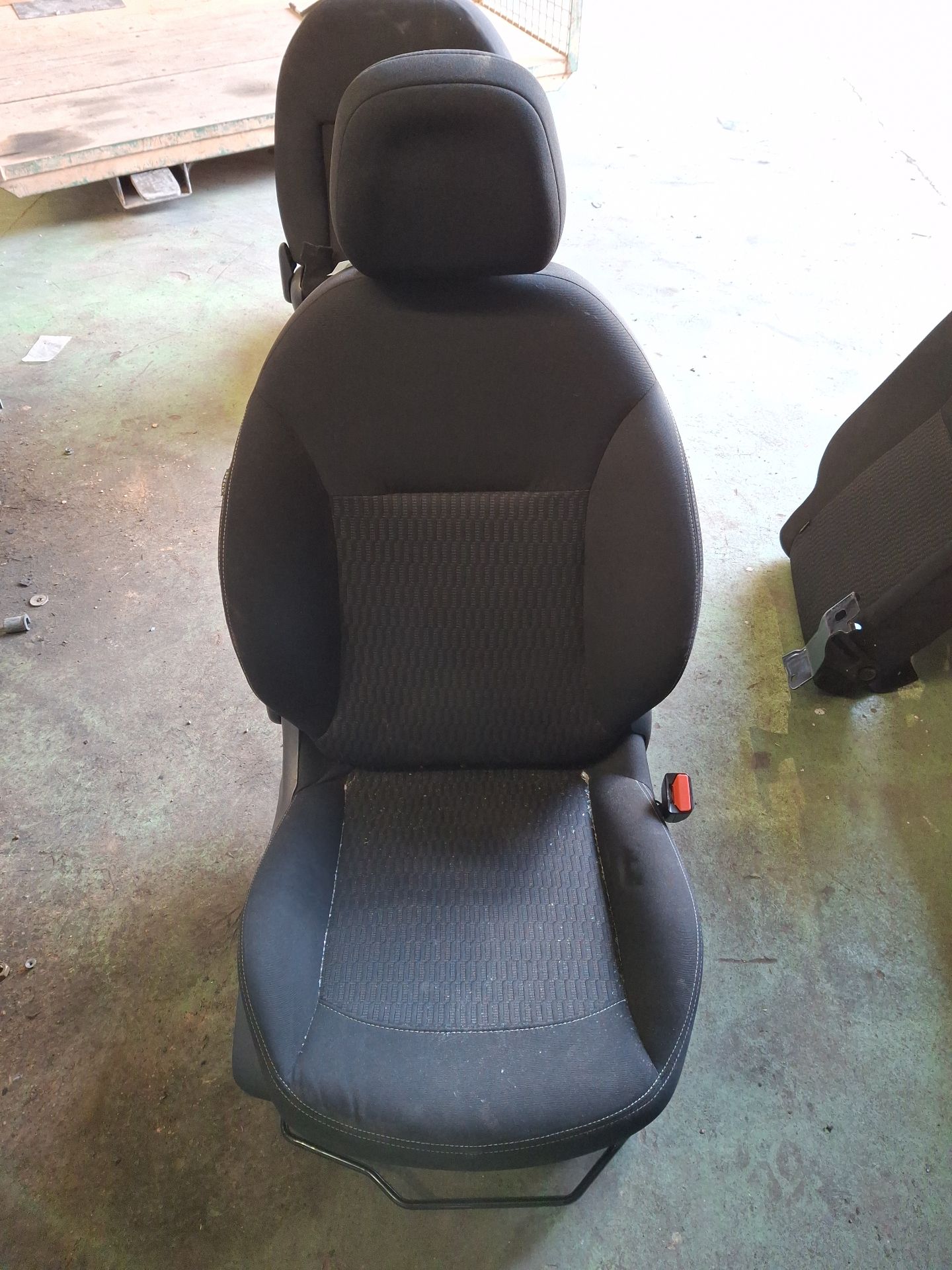  PEUGEOT 208 I (CA_, CC_) 1.6 BlueHDi 100