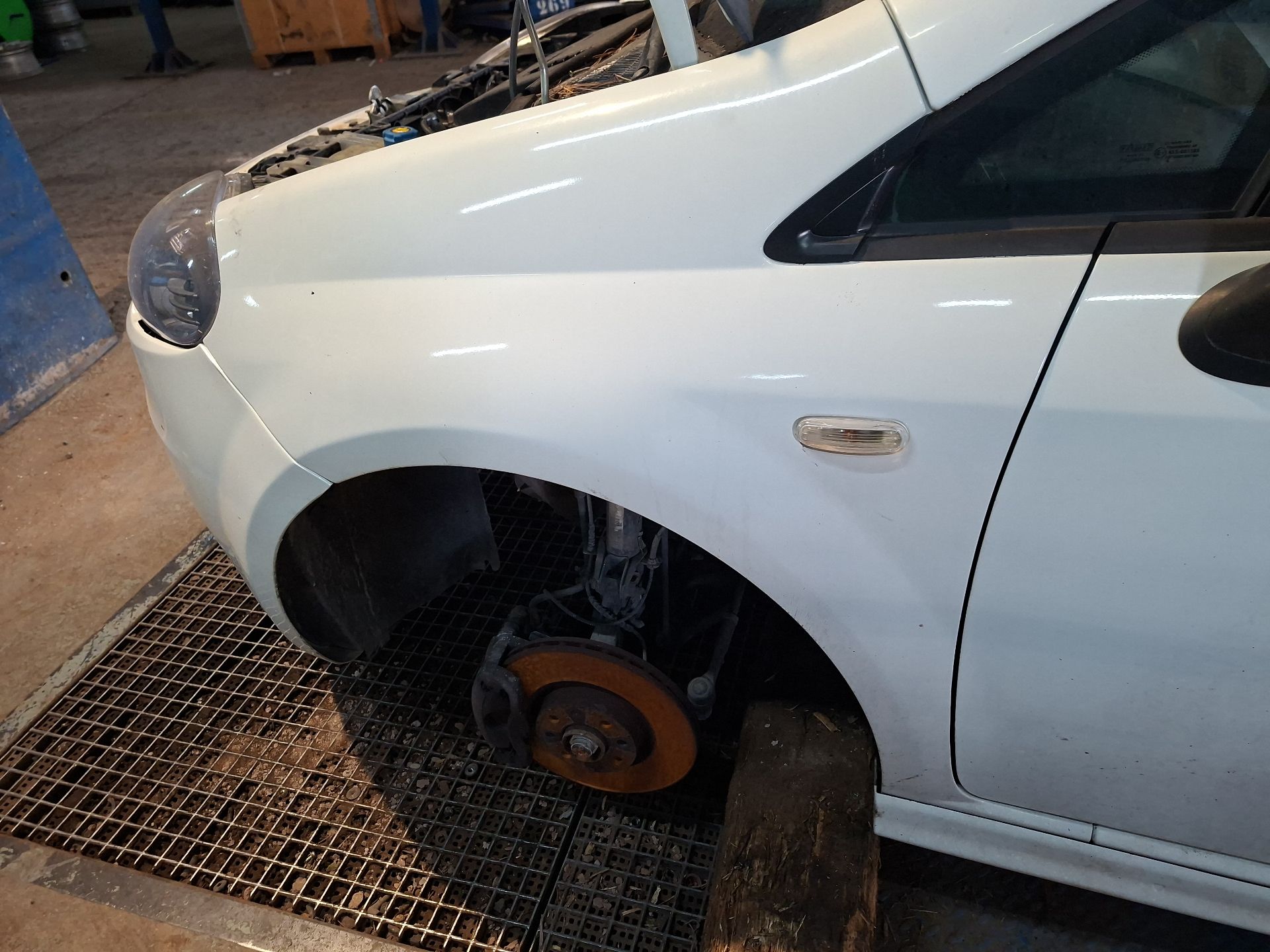 ALETA DELANTERA IZQUIERDA FIAT GRANDE 
