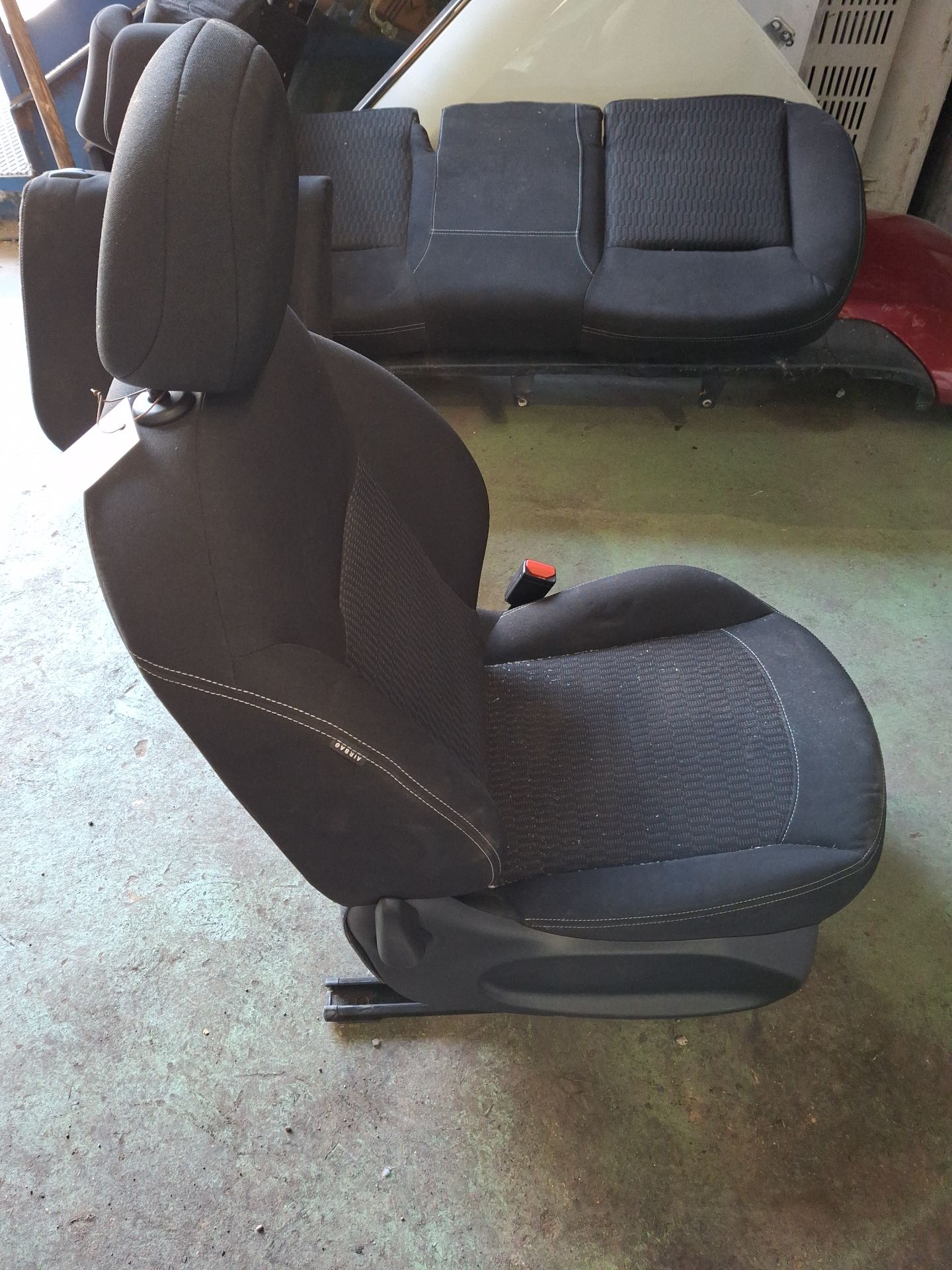 ASIENTO DELANTERO DERECHO PEUGEOT 208 