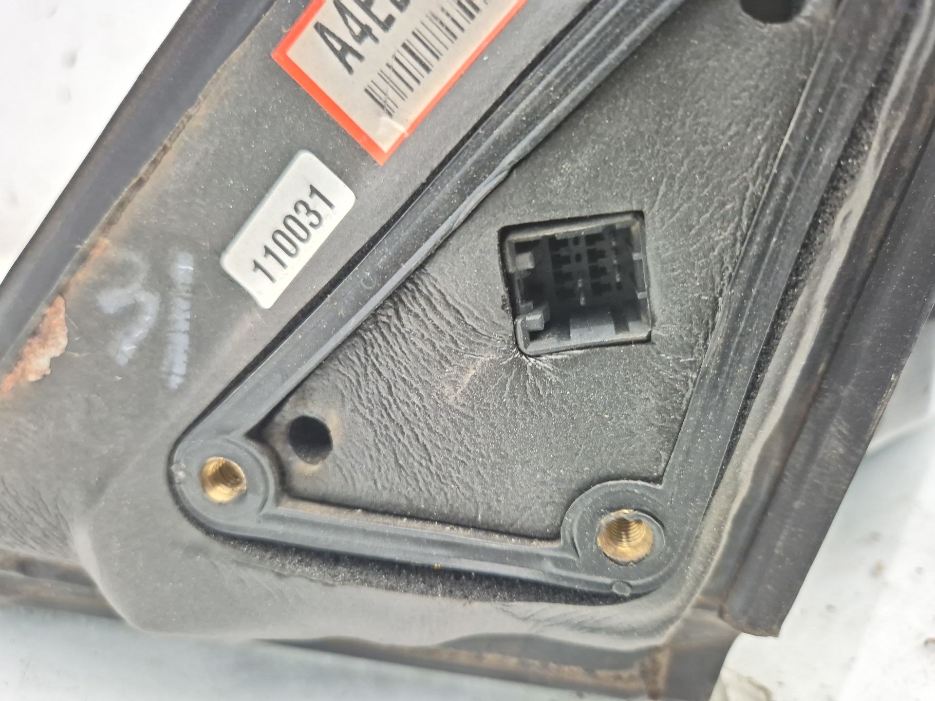 RETROVISOR DERECHO HYUNDAI TERRACAN 