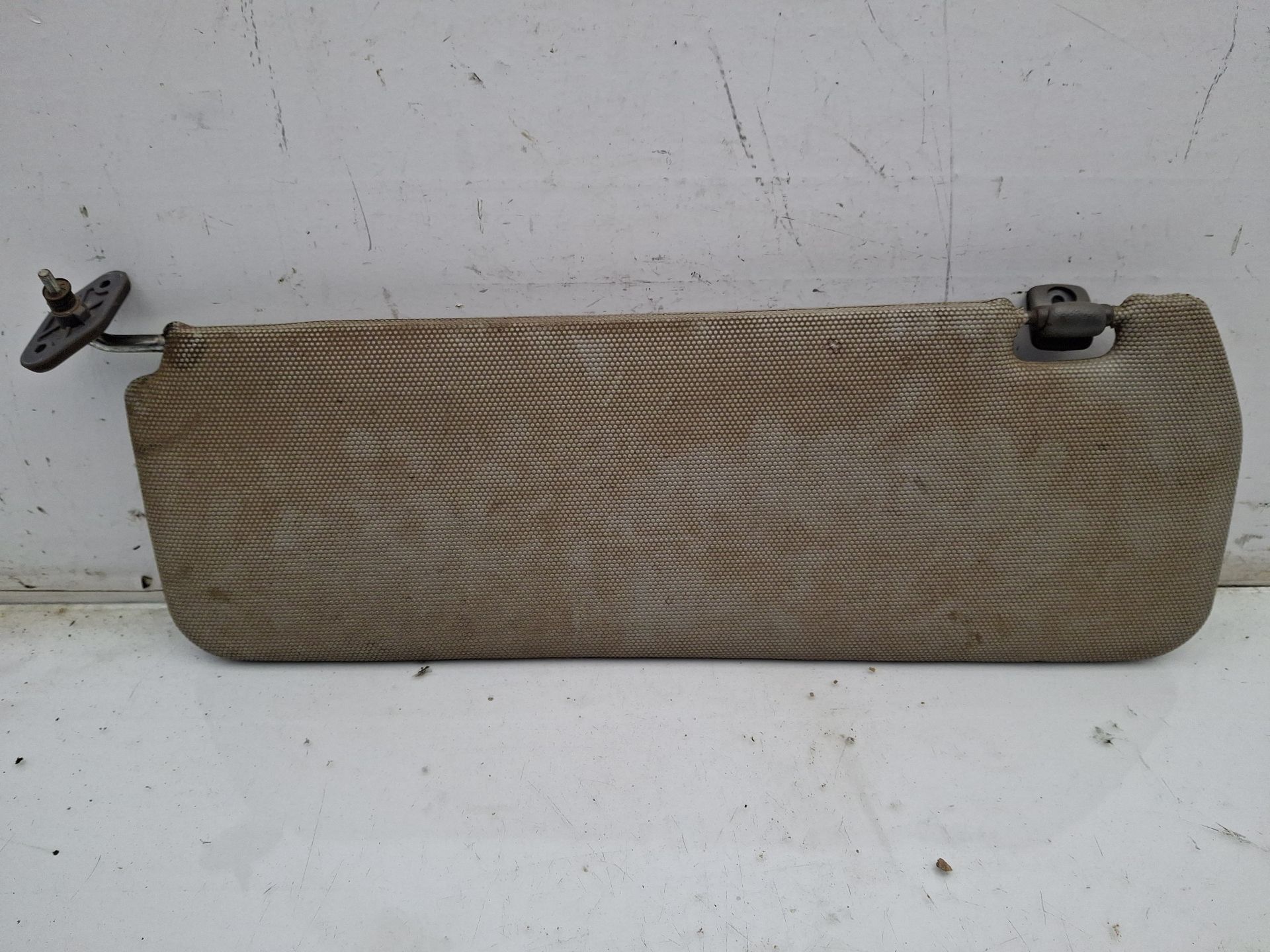 LLANTA NISSAN CABSTAR 