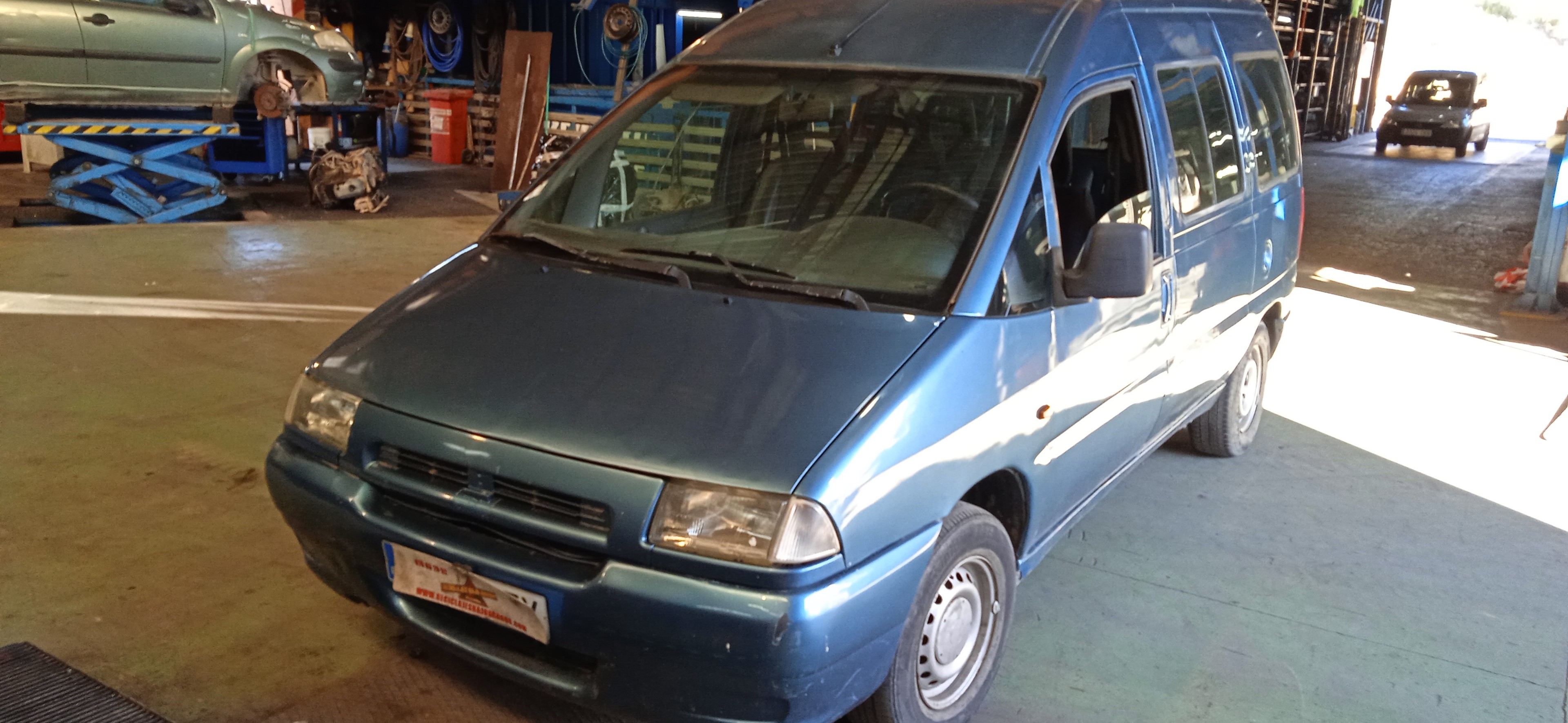 CERRADURA PUERTA DELANTERA IZQUIERDA CITROEN JUMPY D8B (XUD9TF)