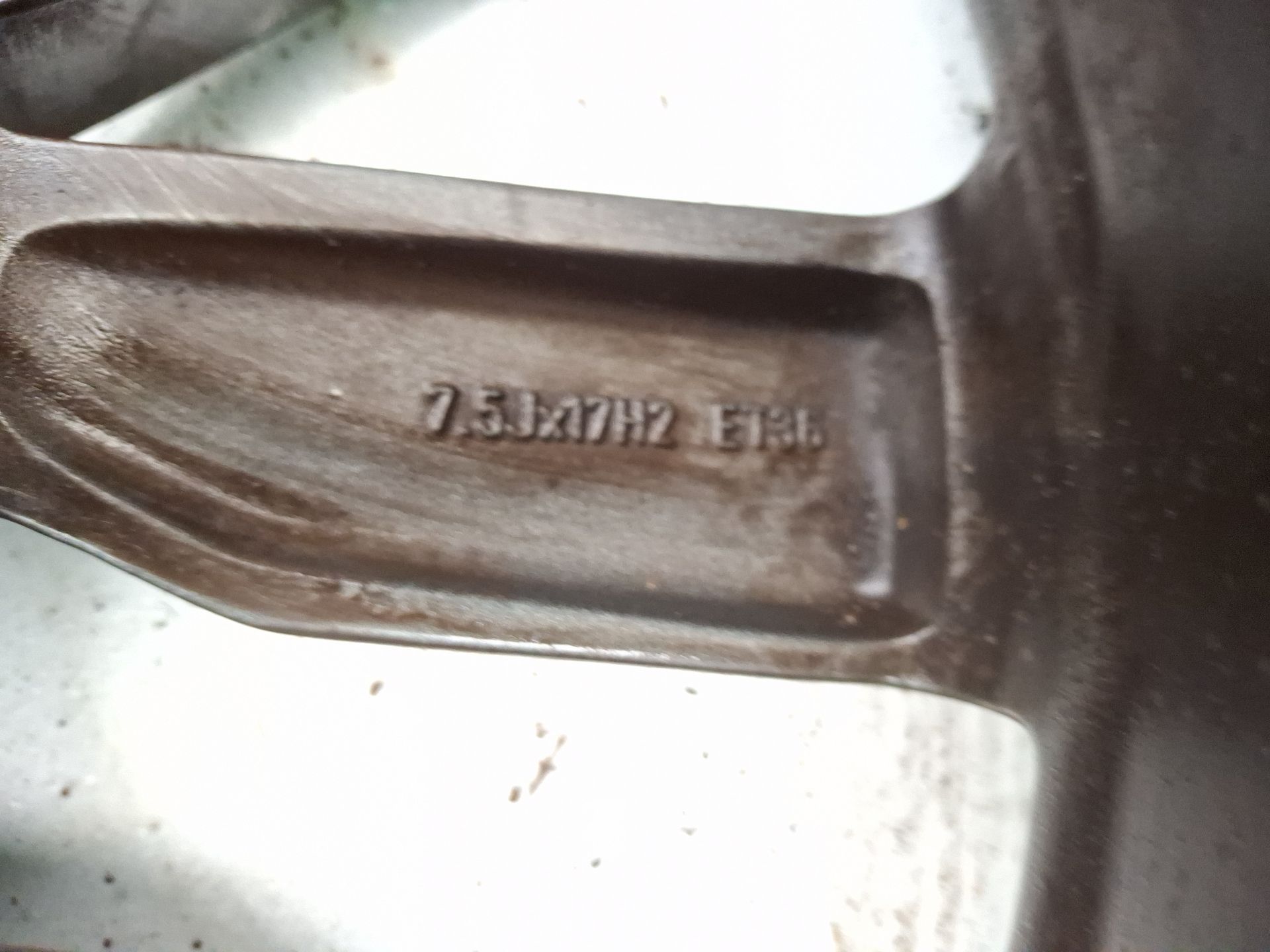 LLANTA AUDI A1 