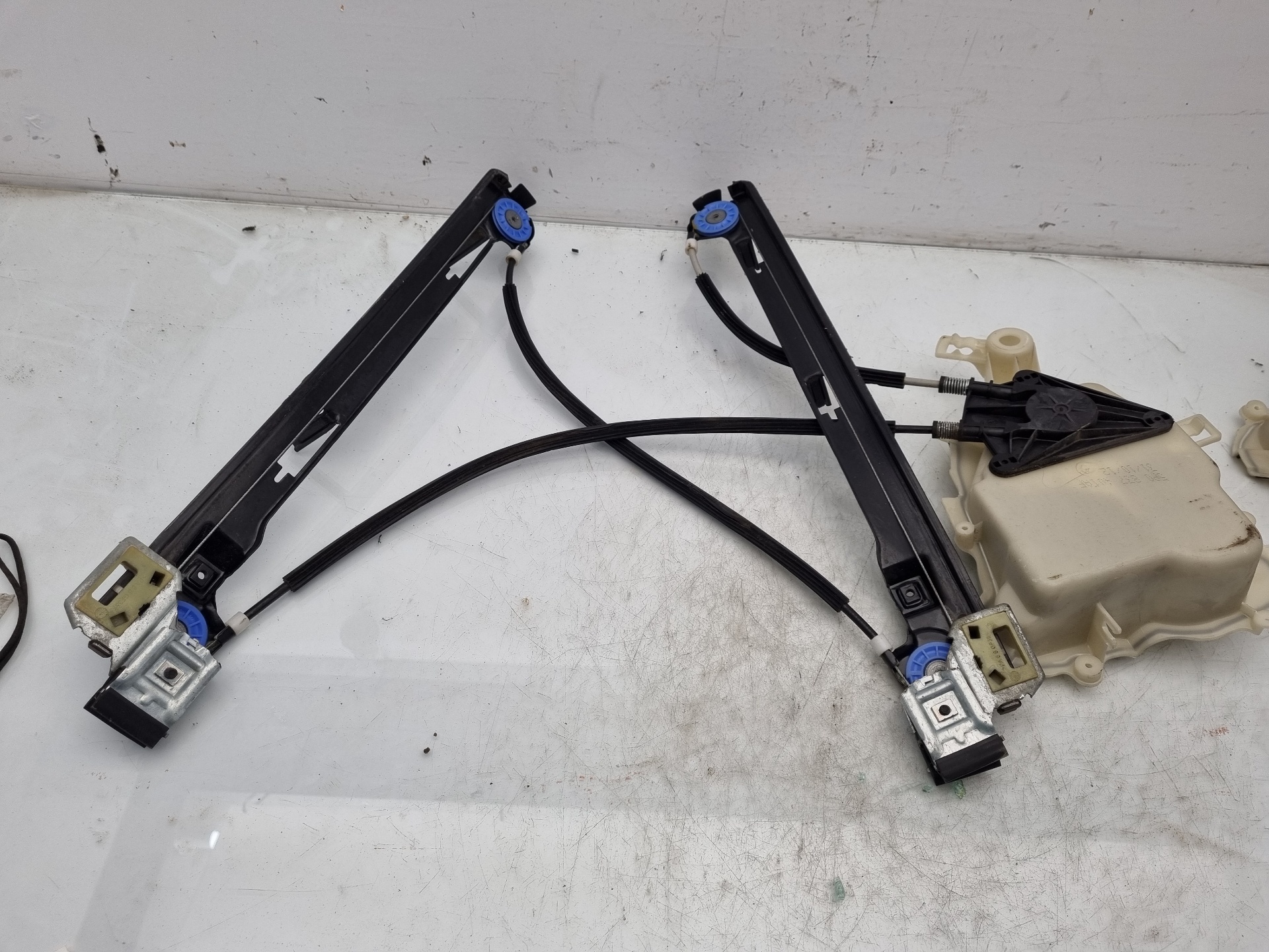 ELEVALUNAS DELANTERO IZQUIERDO SEAT ALTEA CAY