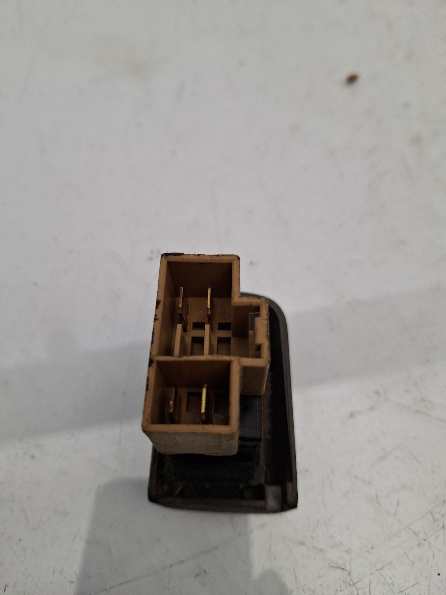 LLANTA NISSAN CABSTAR 