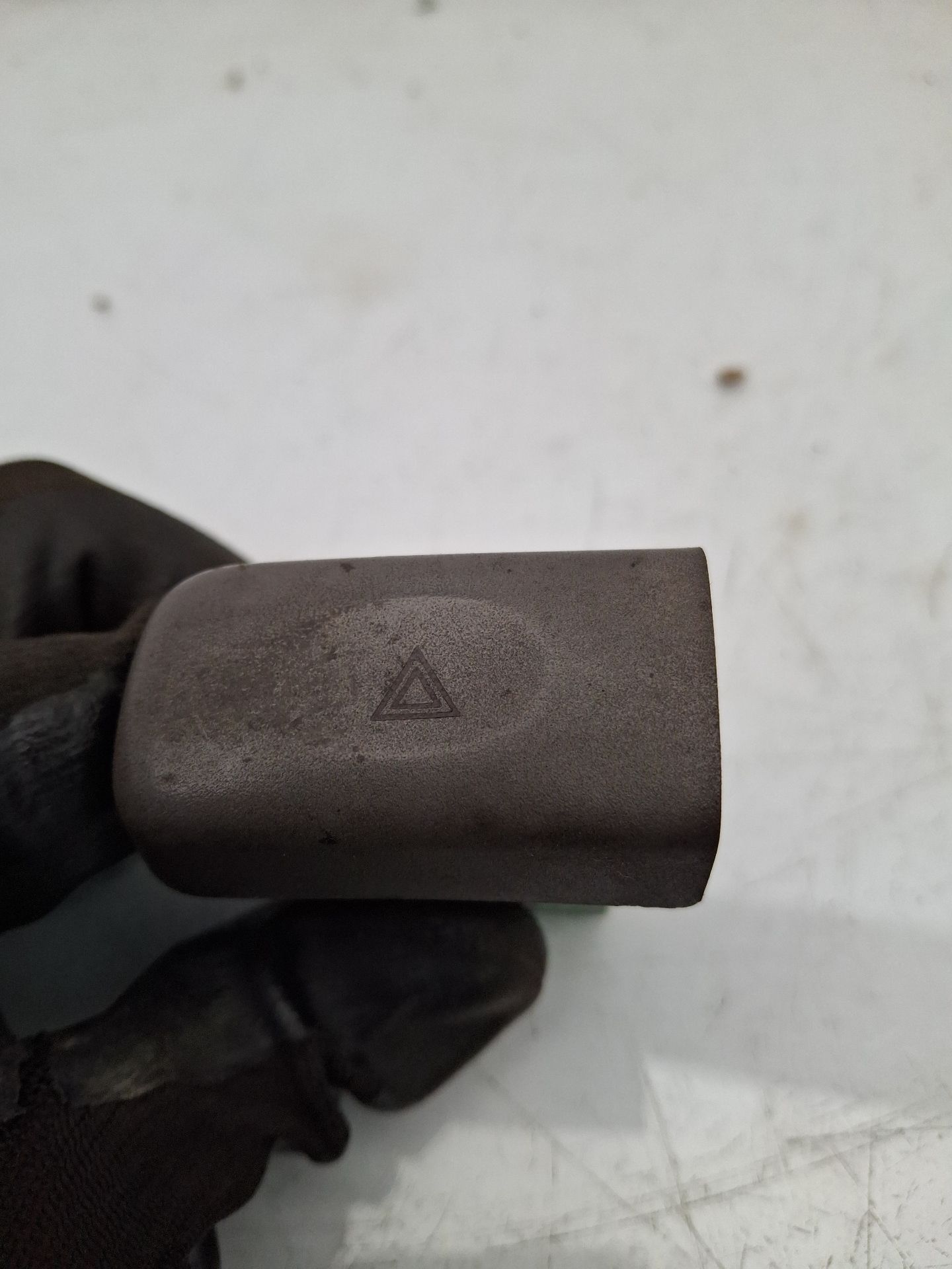 LLANTA NISSAN CABSTAR 