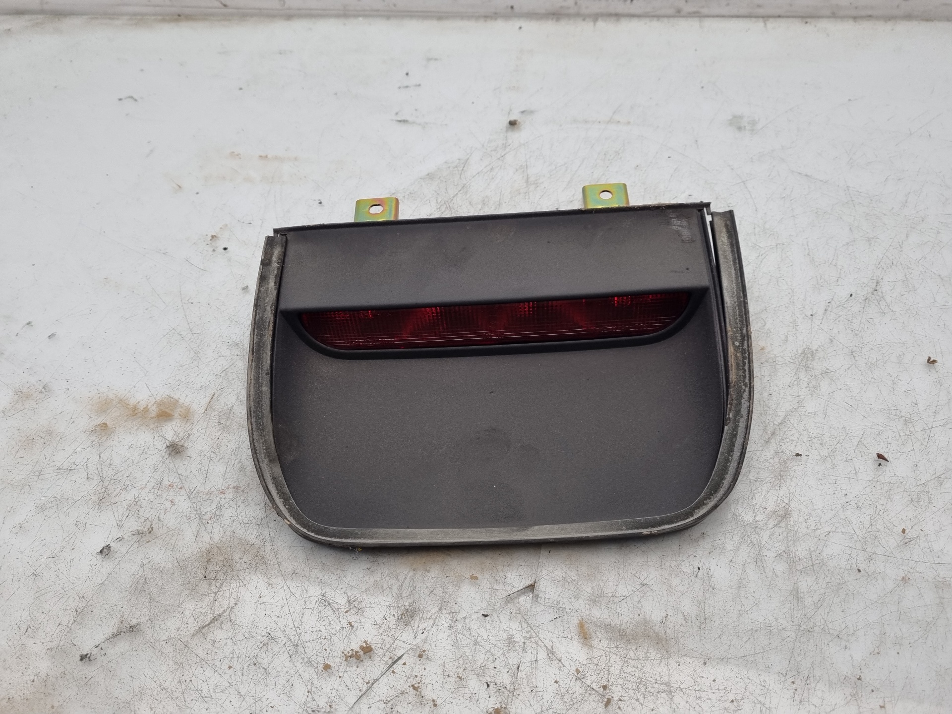 LUZ CENTRAL DE FRENO MITSUBISHI CARISMA 4G92