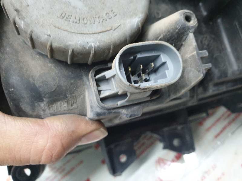 FARO DERECHO RENAULT SAFRANE N7Q