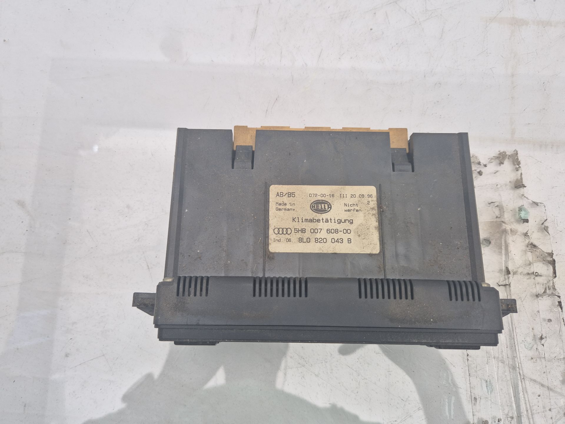 PILOTO TRASERO DERECHO AUDI A4 