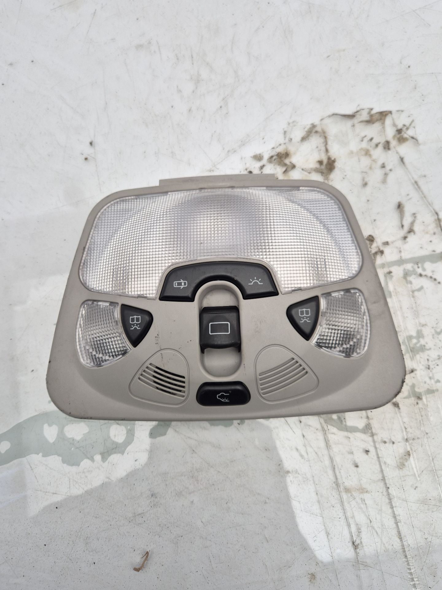 LUZ INTERIOR MERCEDES-BENZ CLASE C 