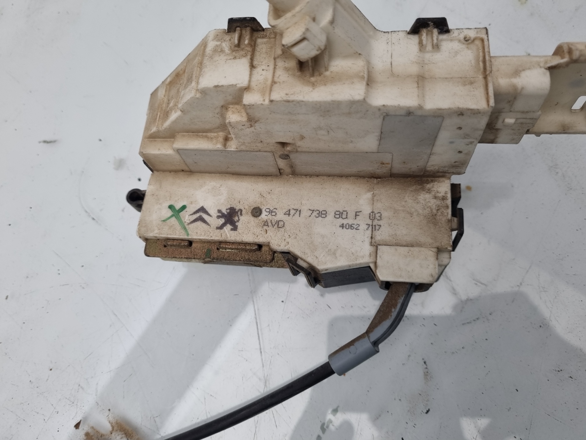 CERRADURA PUERTA DELANTERA DERECHA CITROEN C4 9HX