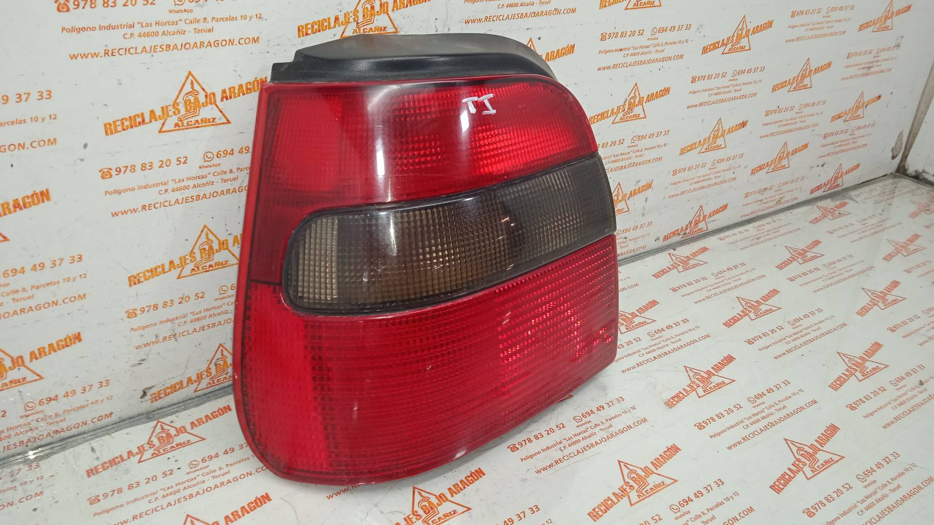 PILOTO TRASERO IZQUIERDO SKODA FELICIA AEF