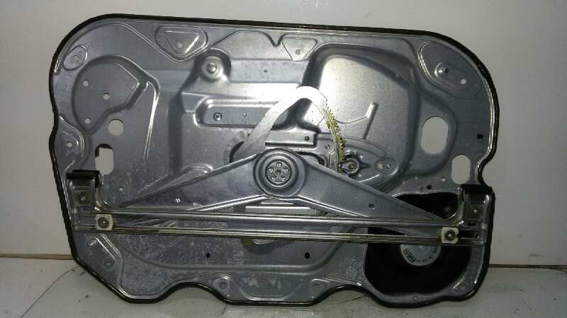 ELEVALUNAS DELANTERO DERECHO FORD FOCUS HHDA