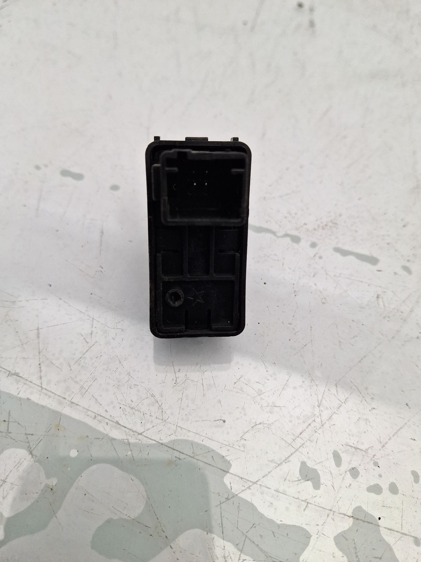 MANDO ELEVALUNAS DELANTERO IZQUIERDO CITROEN BERLI 