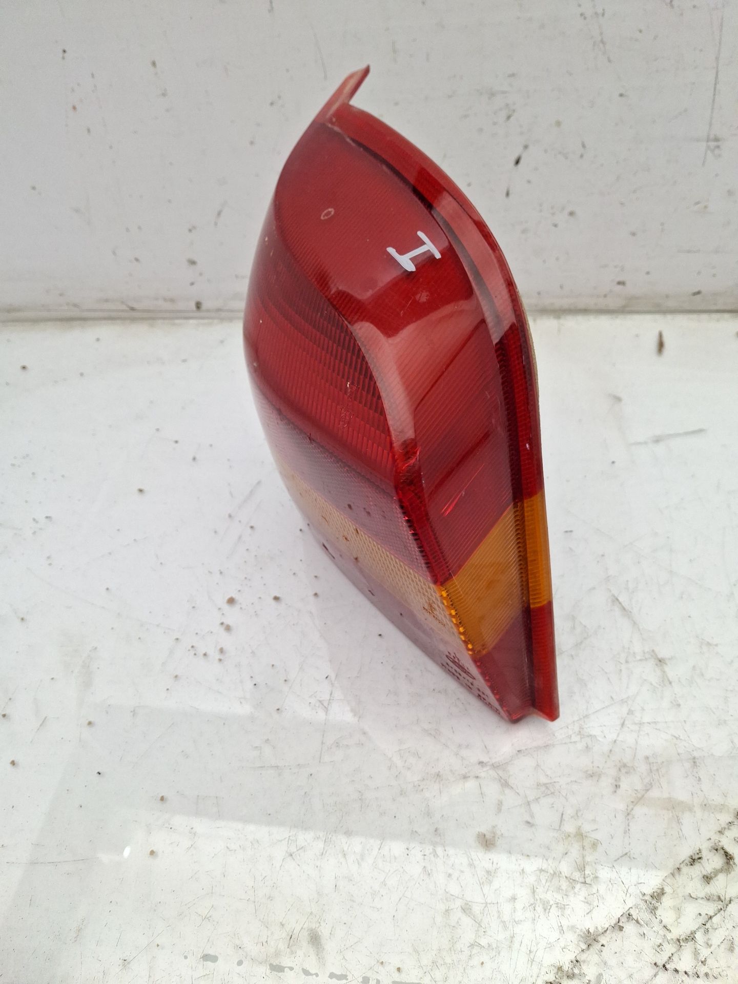 PILOTO TRASERO IZQUIERDO FORD FIESTA 