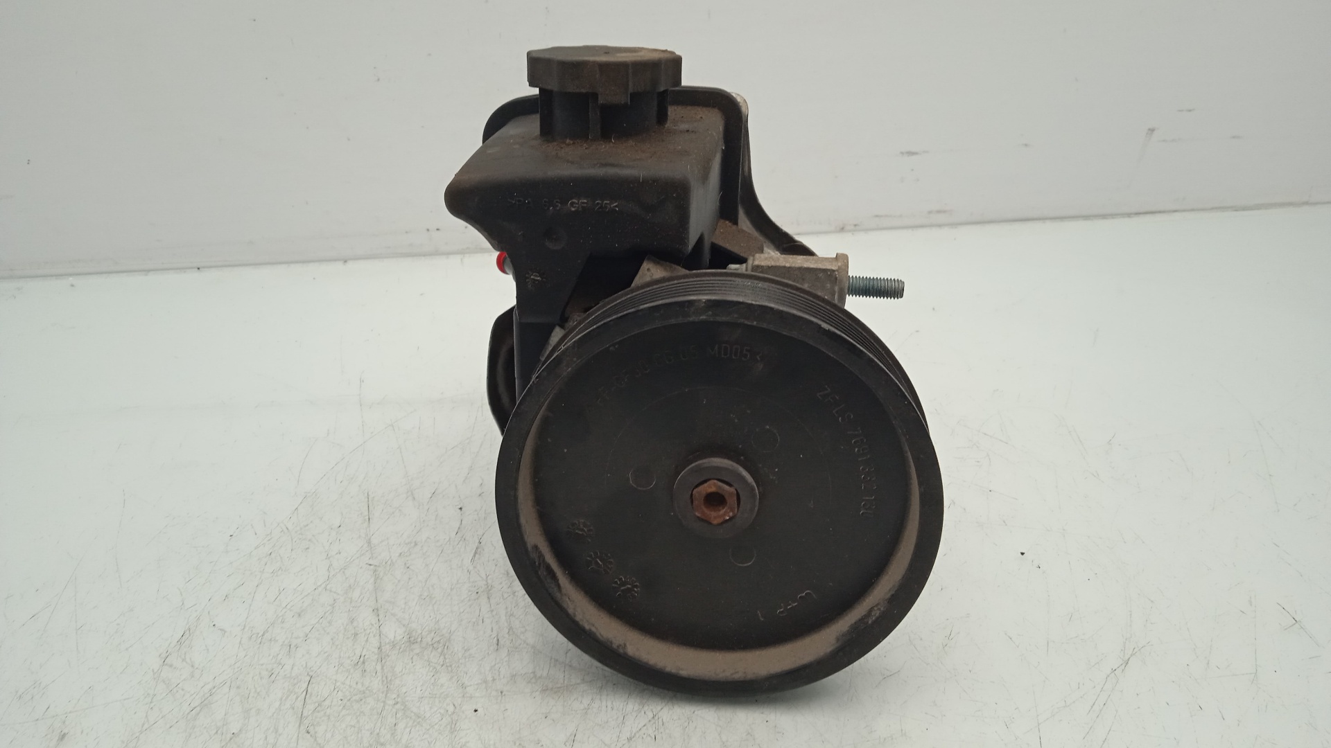 BOMBA DIRECCION MERCEDES-BENZ CLK M271940