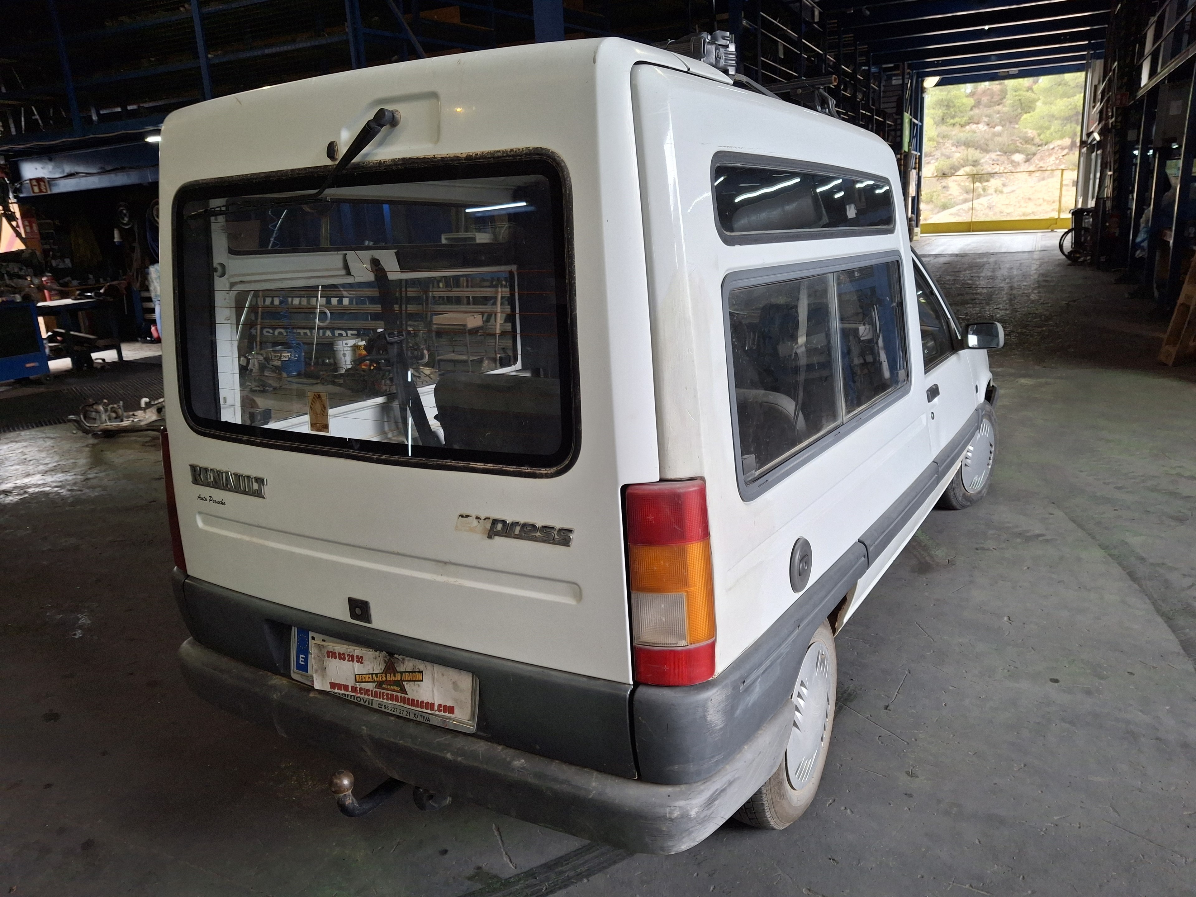 PUERTA DELANTERA IZQUIERDA RENAULT RAPID/EXPRESS ( 