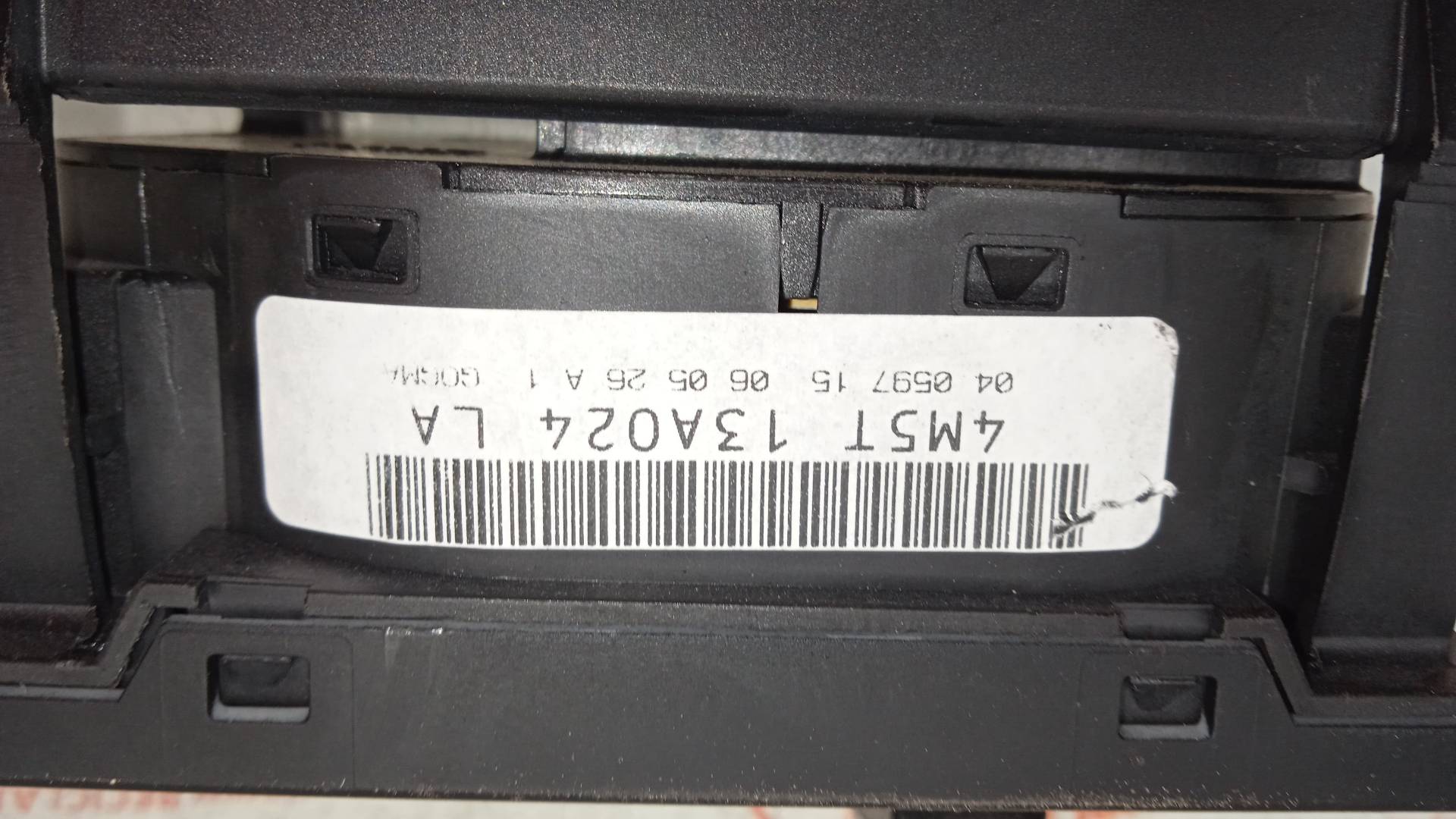 MANDO LUCES FORD FOCUS HHDA