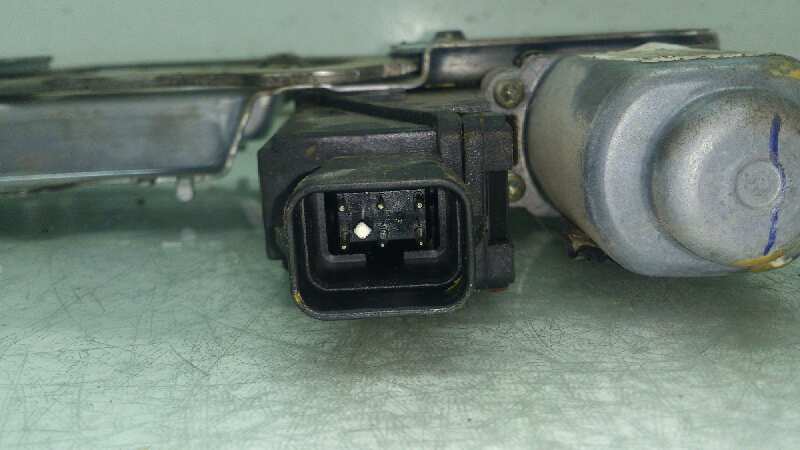 ELEVALUNAS DELANTERO DERECHO OPEL CORSA Z12XE