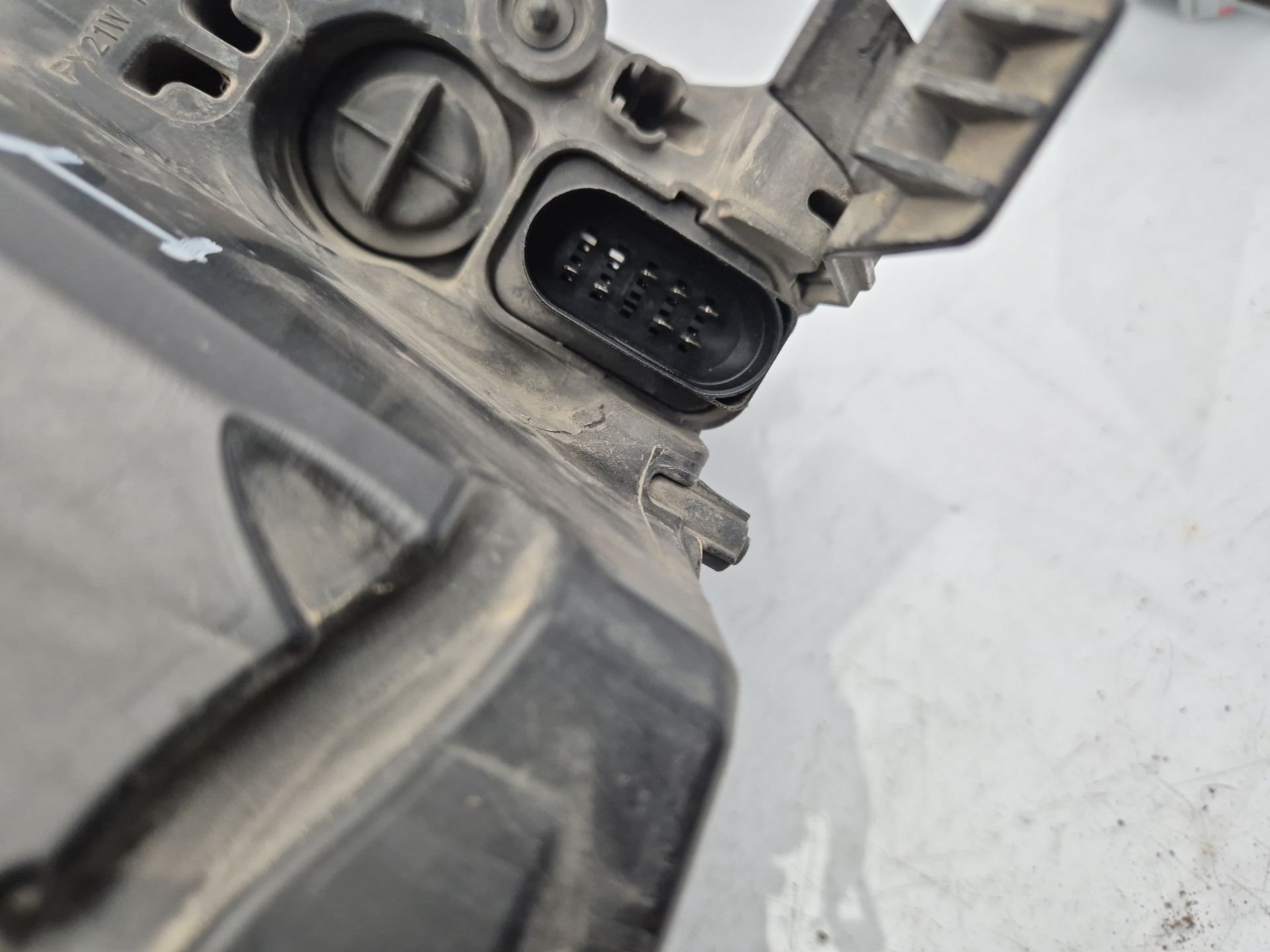 FARO IZQUIERDO FORD FOCUS 