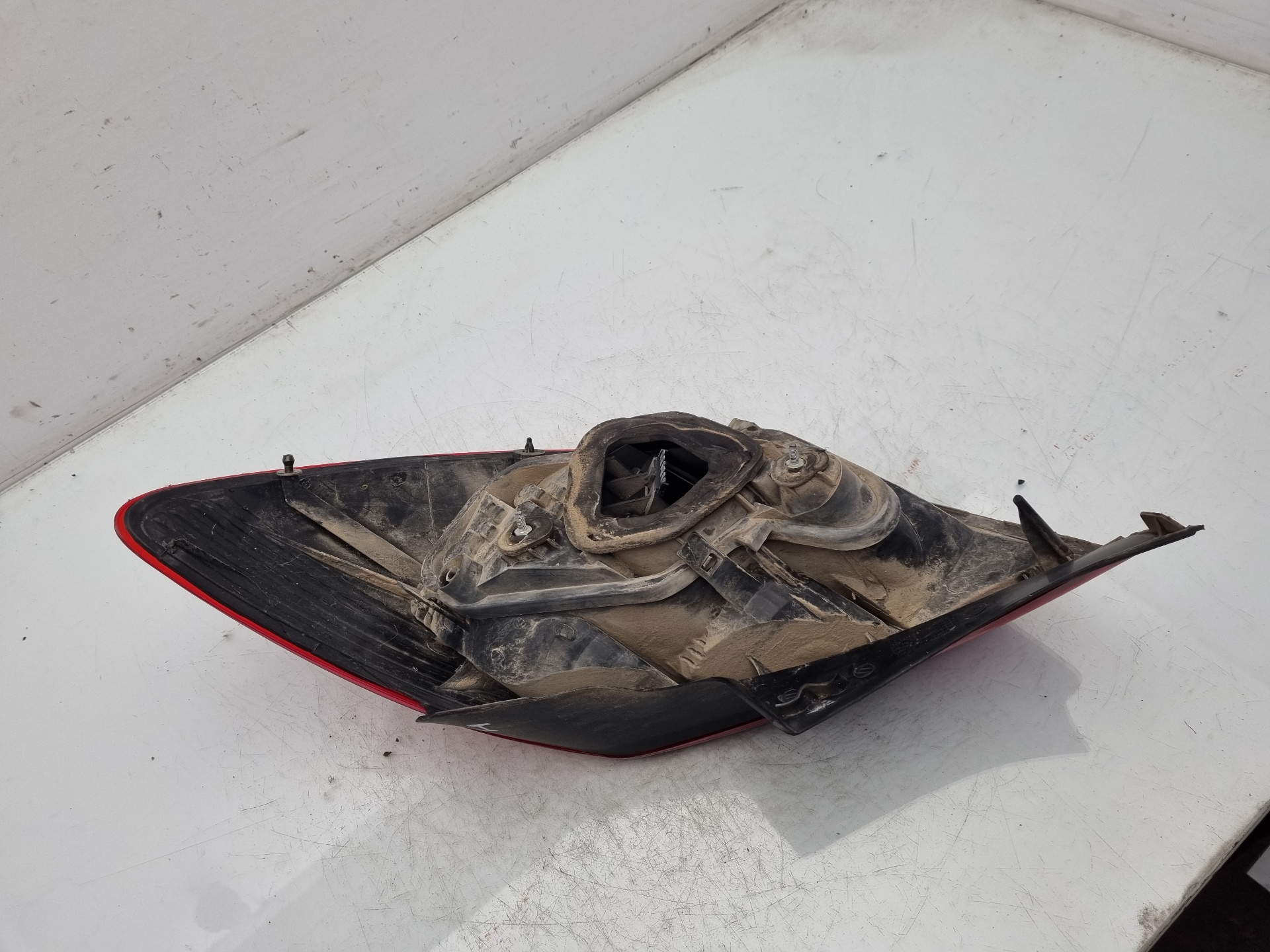 PILOTO TRASERO IZQUIERDO OPEL CORSA Z14XEP