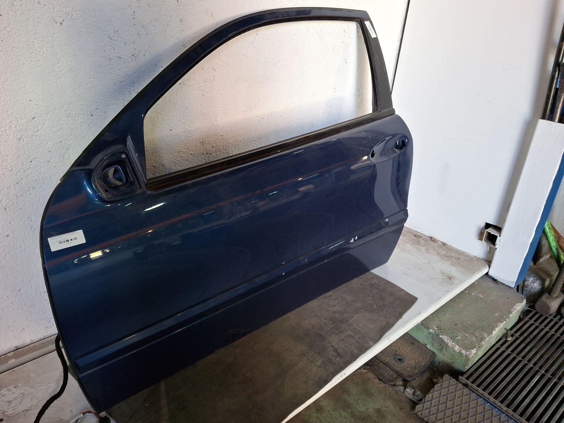 PUERTA DELANTERA IZQUIERDA MERCEDES-BENZ CLASE C 