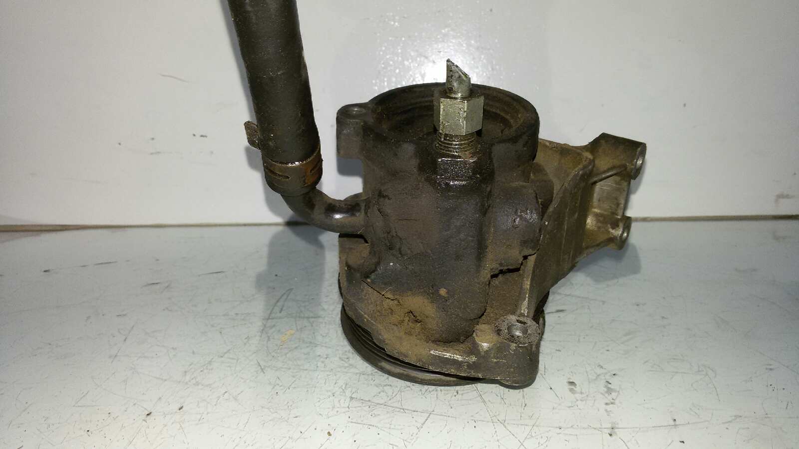 BOMBA DIRECCION RENAULT LAGUNA 